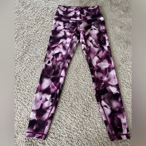 Lululemon leggings. Excellent condition. Like new.